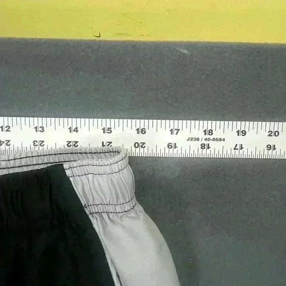 Nike Vintage Swim trunks Swimsuit Mens L black Gray stretchy Mesh lining 1058 - Picture 4 of 7